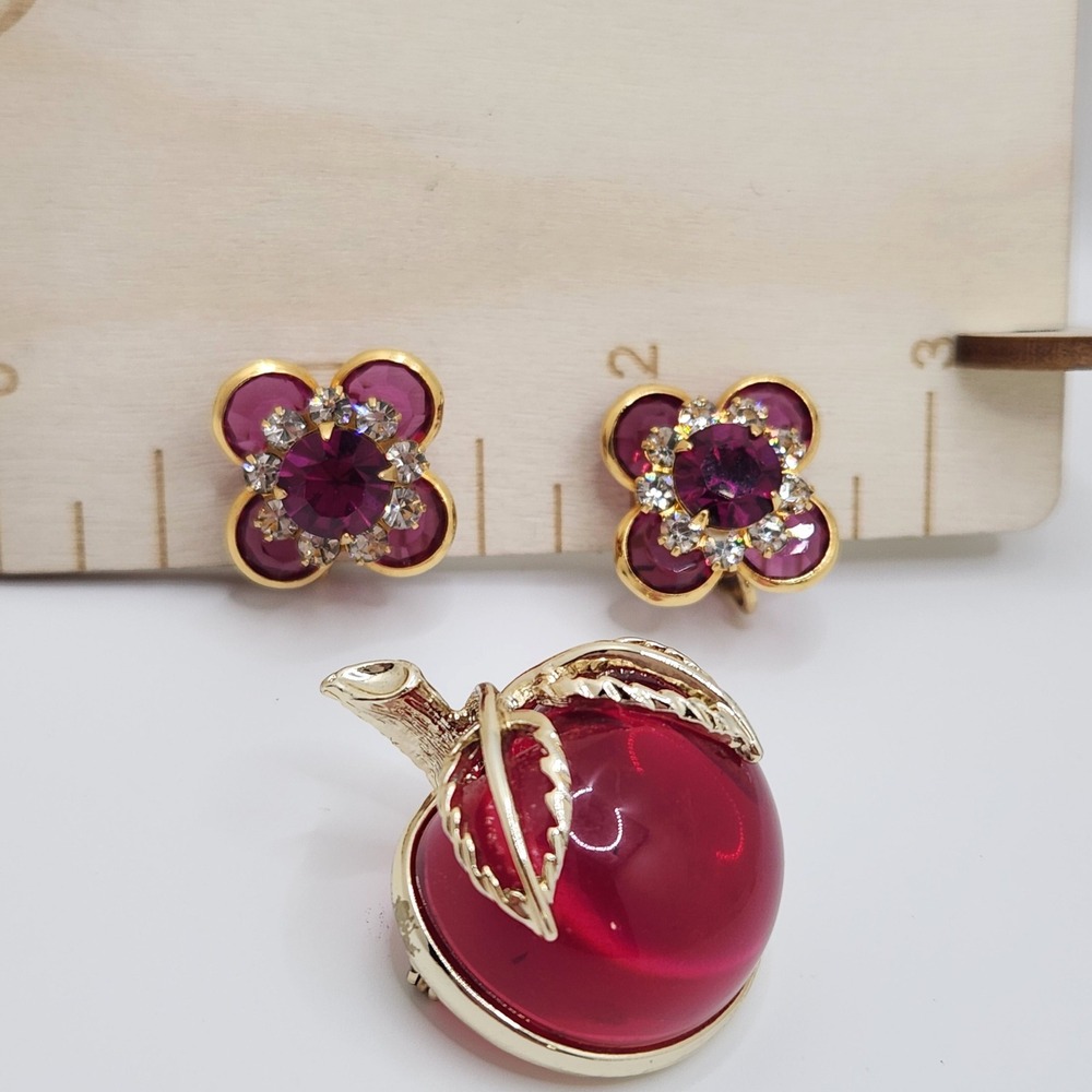 Vintage Sarah C Red Lucite Apple Brooch & Pink Glass Flower Clip On Earrings Set
